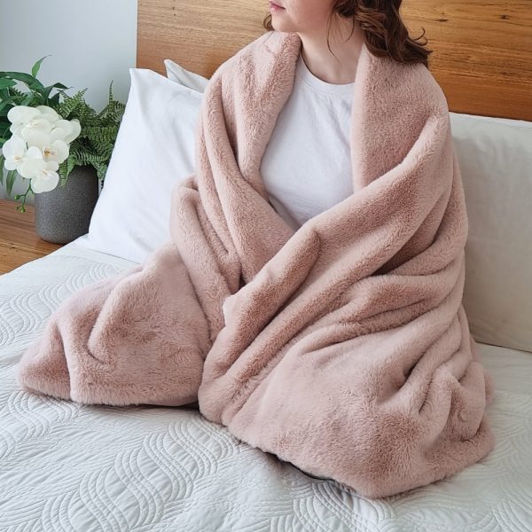 Holly Faux Fur Throw Rose